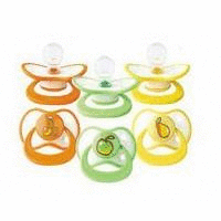 Соска-пустышка МИР ДЕТСТВА 13014 "Бабочка" силиконовая ортодоническая с кольцом (с рождения)