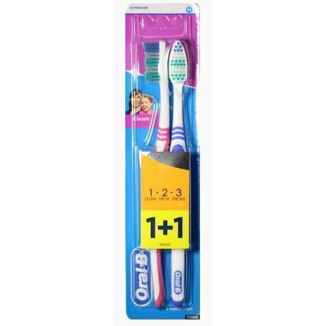 Зубная щетка ORAL-B Classic 40 средняя жескость, 2 шт.