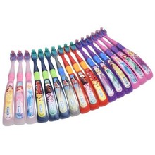 Зубная щетка детская ORAL-B Pro-Expert Stages 3 (5-7 лет) мягкая